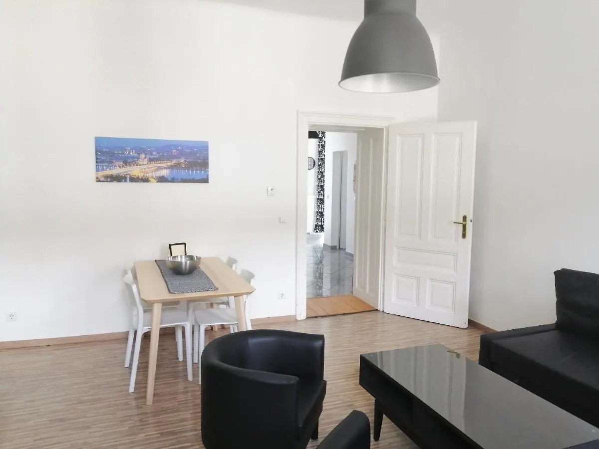 Apartments Near Schoenbrunn Wien