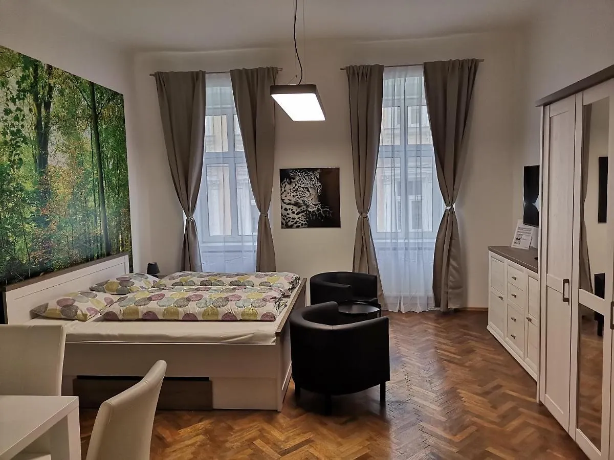 Apartments Near Schoenbrunn Vienna 0*,  Austria